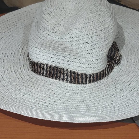 LORENA ANTONIAZZI AVANT GARDE HAT (Women's Medium) * New * - Picture 2 of 8